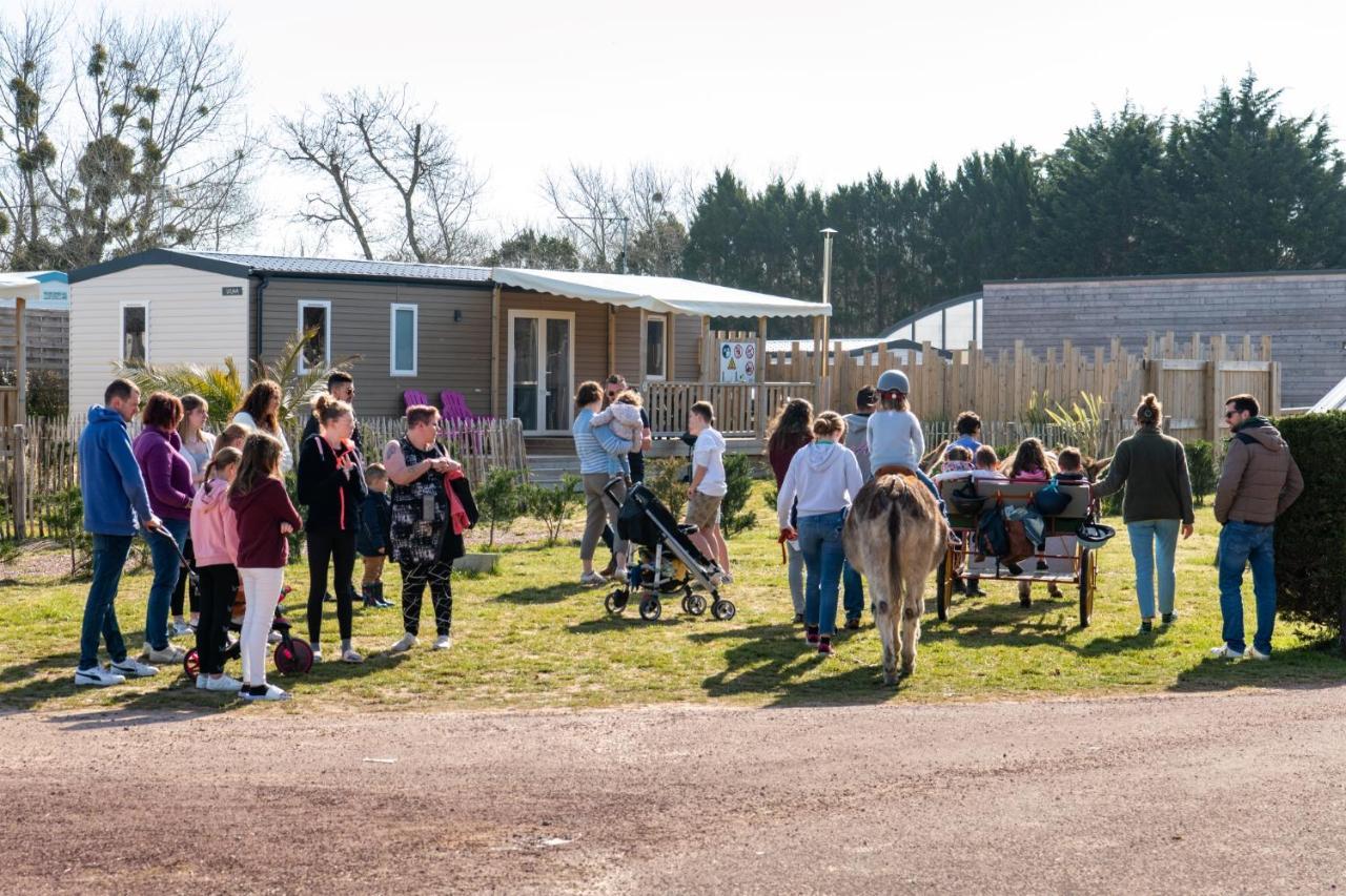 Camping Les Carolins Saint-Lo-d'Ourville Exteriér fotografie