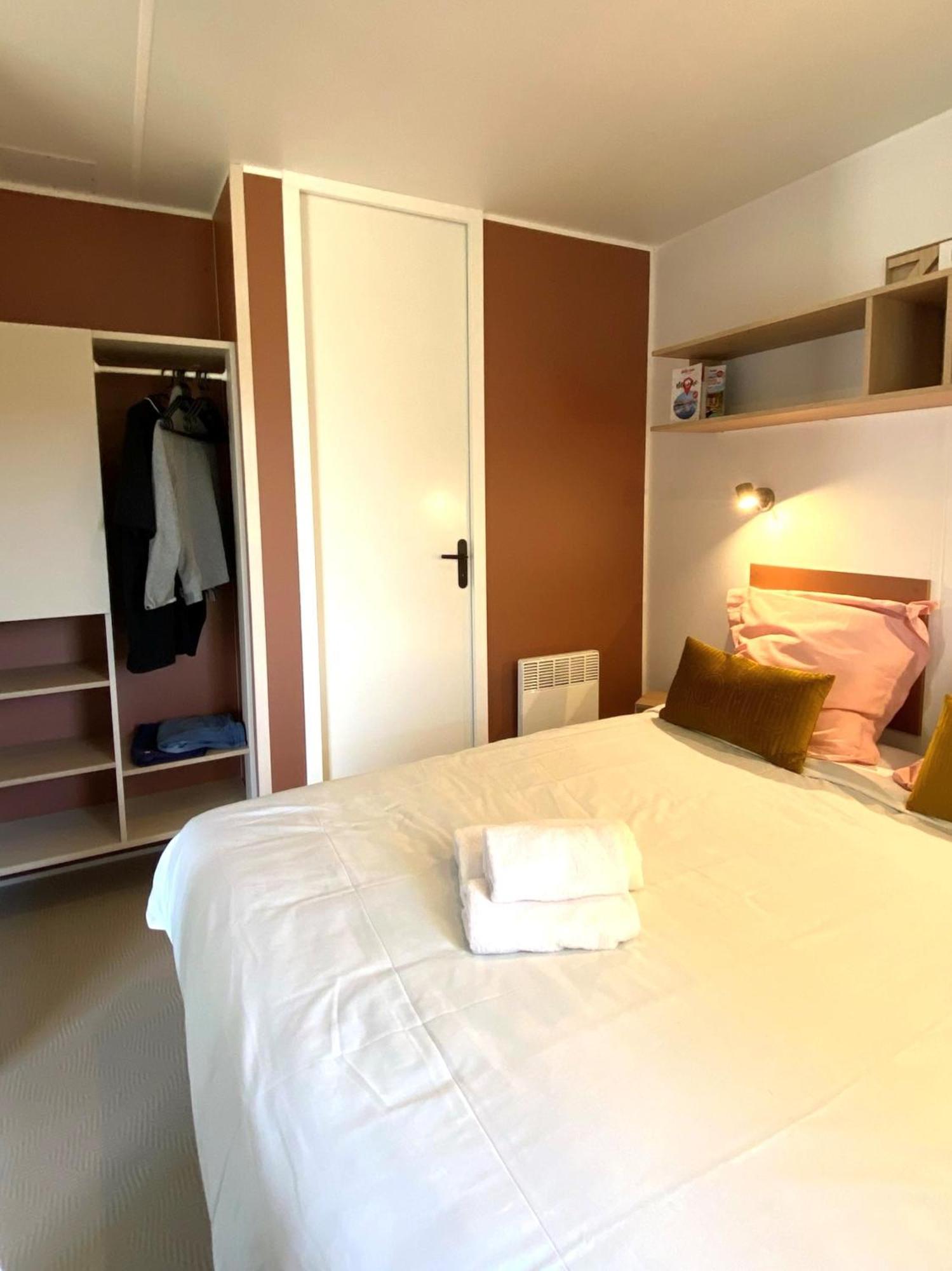Camping Les Carolins Saint-Lo-d'Ourville Exteriér fotografie