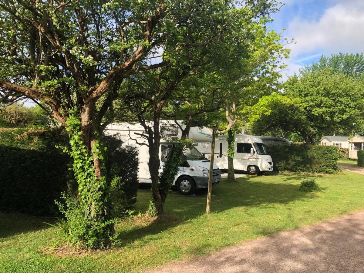 Camping Les Carolins Saint-Lo-d'Ourville Exteriér fotografie